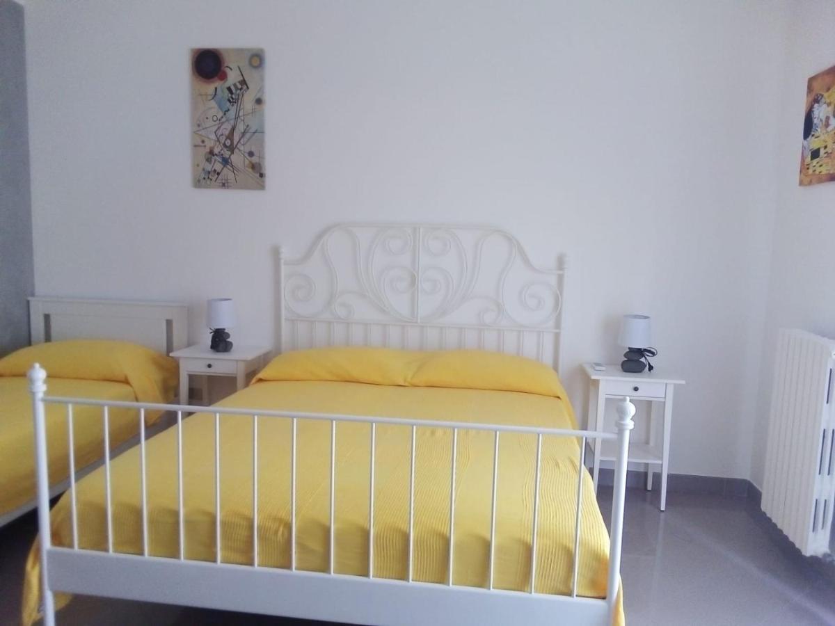 B&B Smile Monopoli Buitenkant foto
